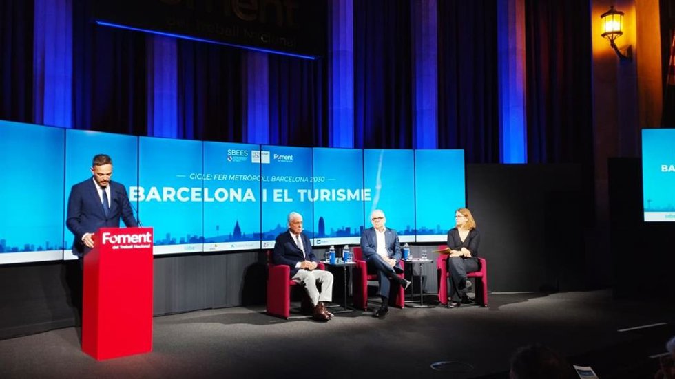 Debate sobre el turimo en Barcelona en la sede de Foment del Treball.