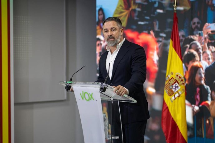 El presidente de Vox, Santiago Abascal, durante una rueda de prensa posterior al Comité Ejecutivo Nacional de Vox, en la sede de Vox.