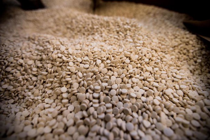 Archivo - Pastillas de anfetaminas incautadas en Italia (archivo)