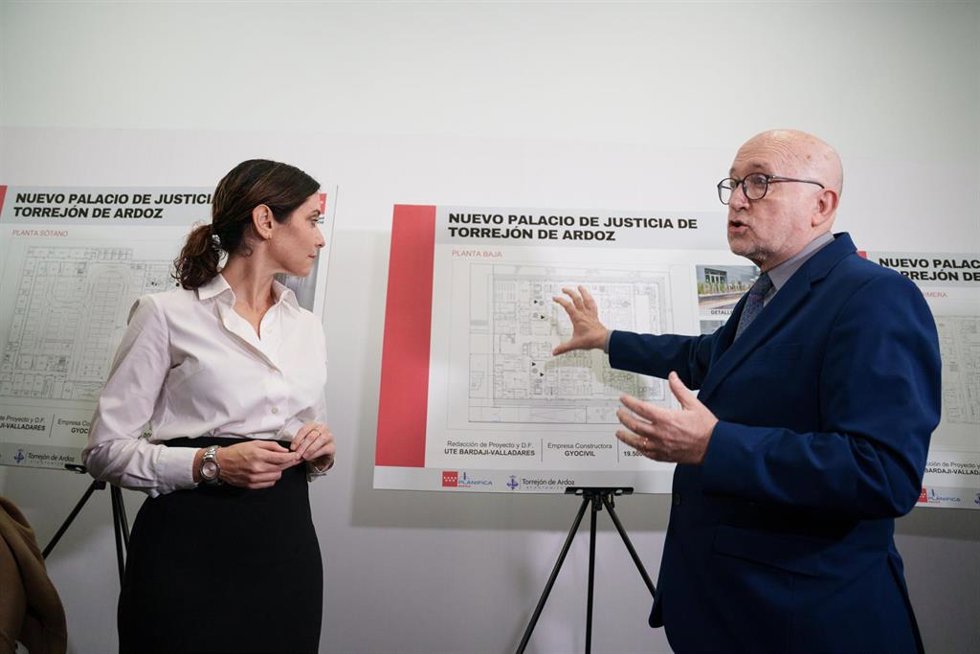 La presidenta de la Comunidad de Madrid, Isabel Díaz Ayuso, inaugura el Palacio de Justicia de Torrejón de Ardoz, a 28 de octubre de 2025, en Torrejón de Ardoz, Madrid (España).