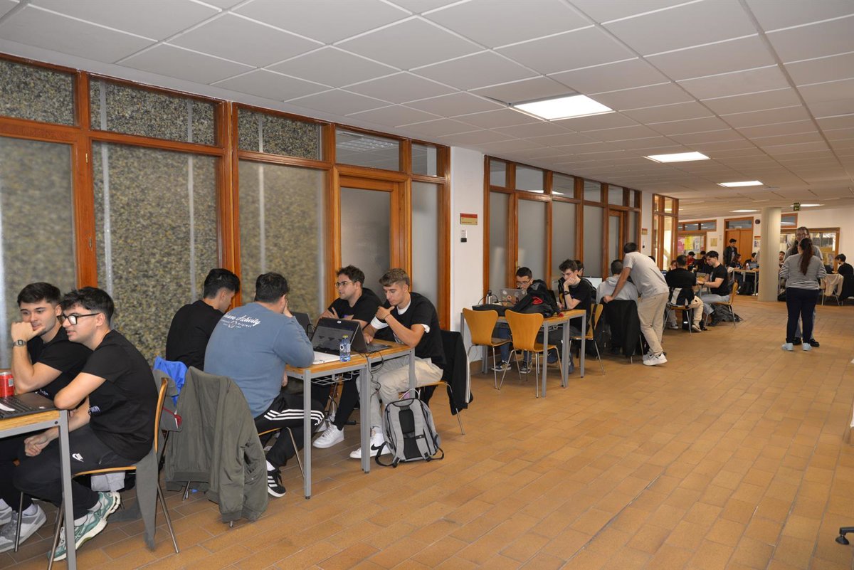 Hackaton , competición de ciberseguridad o gincana de montaje de ordenadores, desde este martes en Ciudad Real
