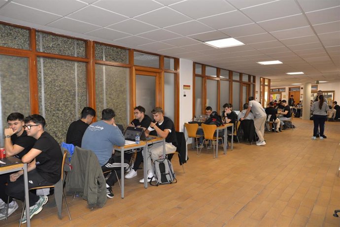 La Escuela Superior de Informática de Ciudad Real celebra la festividad de Santa Tecla.