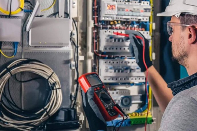 ISSE Electricidad se consolida como referente en Madrid por su apuesta en innovación y compromiso con el entorno local