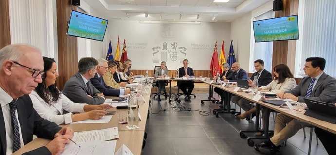 El Consejero De Medio Ambiente, Universidades, Investigación Y Mar Menor, Juan María Vázquez, Junto Con El Secretario De Estado De Medio Ambiente, Hugo Morán, Durante La Reunión De La Comisión Interadministrativa Para El Mar Menor