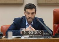 La reforma legal que obliga a empresas a atender en catalán llega a su penúltimo examen en el Congreso