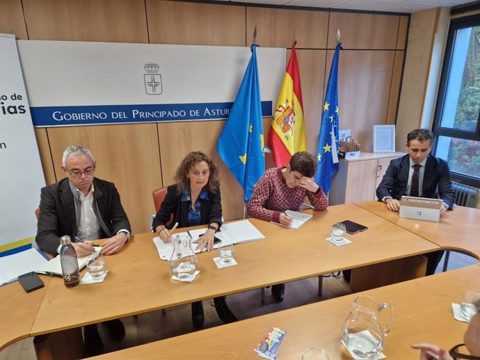 Reunión en la consejería de Educación
