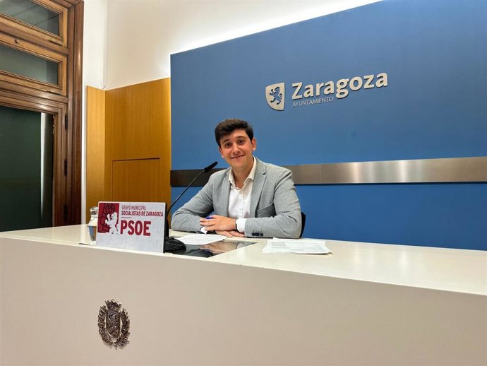 Archivo - El concejal del grupo municipal del PSOE en el Ayuntamiento de Zaragoza, Guillermo Ortiz