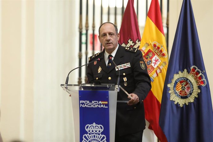 Francisco Herrero toma el bastón de mando de la Policía Nacional en Castilla-La Mancha.