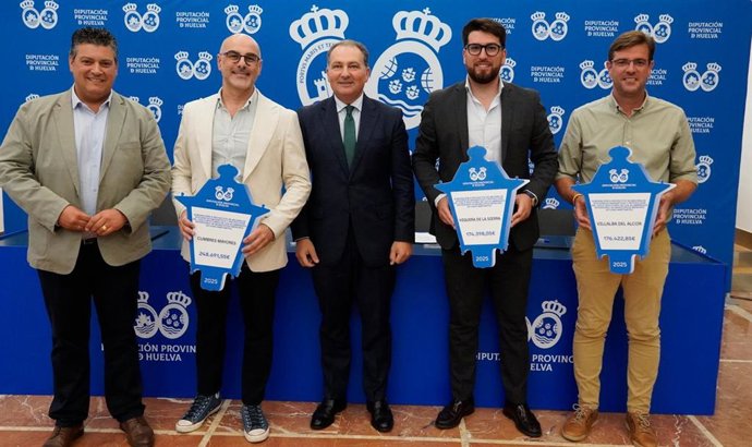 Entrega de las ayudas para proyectos de eficiencia energética a Villalba del Alcor, Higuera de la Sierra y Cumbres Mayores.