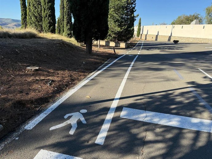 Señalizaciones en el cementerio de Fraga.