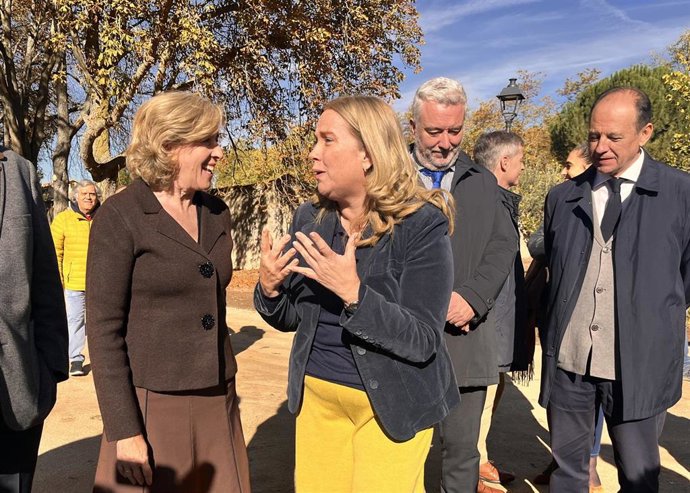 De la Cueva (I)  y Ayala durante la visita al parque de El Parral tras su reinauguración.
