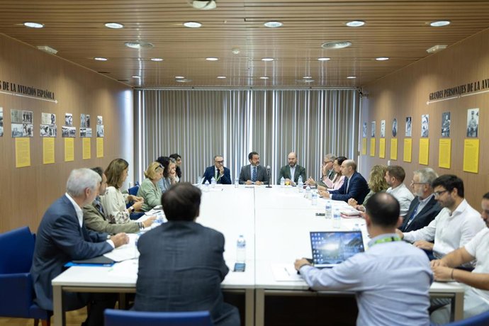 Foro De Turismo En El Museo Aeronáutico Presidido Por Jacobo Florido, Concejal De Turismo Del Ayuntamiento De Málaga. Foto: Daniel Pérez