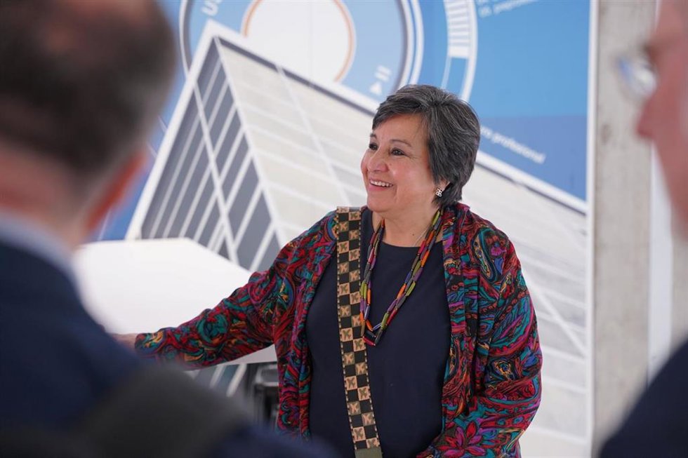 La profesora Marcela Szymanski, experta en derechos humanos y libertad religiosa, han mantenido un encuentro con alumnos de la Universidad San Jorge.