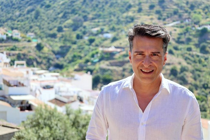 El alcalde de Torrox, Óscar Medina.