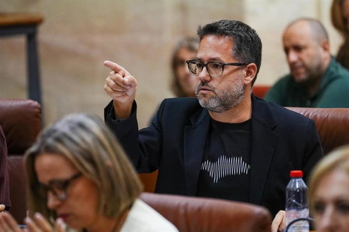 El portavoz de Adelante Andalucía, José Ignacio García, en el Pleno del Parlamento andaluz. (Foto de archivo).