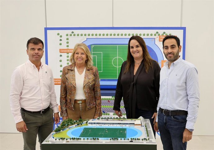 La alcaldesa de Marbella, Ángeles Muñoz, informa sobre la propuesta de adjudicación de obras del futuro Estadio de Atletismo de Nueva Andalucía