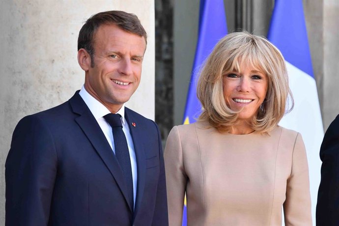 Archivo - Arquivo - O presidente francês Emmanuel Macron com a primeira-dama Brigitte Macron.