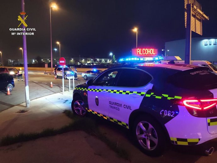 La Guardia Civil investiga a un conductor profesional que septuplicaba la tasa de alcohol permitida