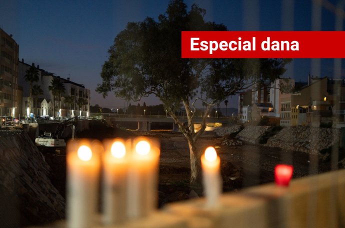 Velas para homenajear a las víctimas de la dana, en la Rambla del Poyo, a 26 de octubre de 2025, en Paiporta, Valencia-