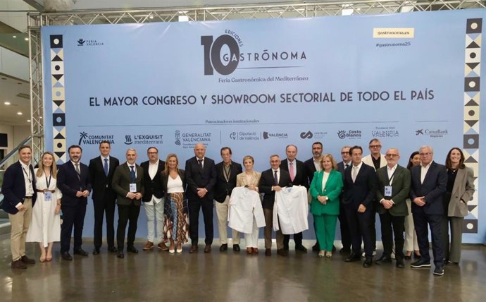 La consellera de Innovación, Industria, Comercio y Turismo, Marián Cano, ha visitado la 10ª edición de Gastrónoma