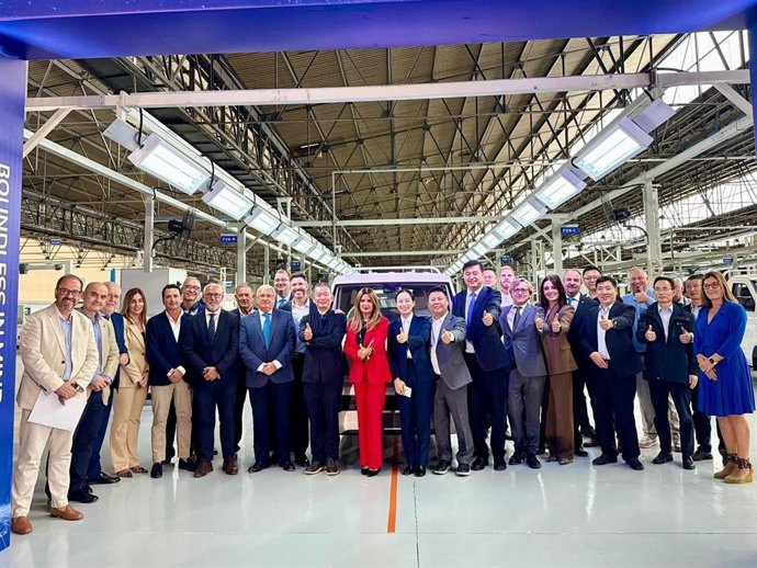 Presentación del proyecto Coronet en su planta de Linares