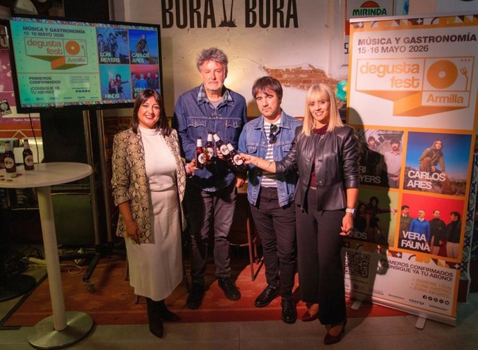 Desde la izquierda, la alcaldesa de Armilla, Loli Cañavate, el director de Proexa, Pepe Rodríguez, el músico Alejandro Méndez y la consejera delegada de Fermasa, Manuela Bertos