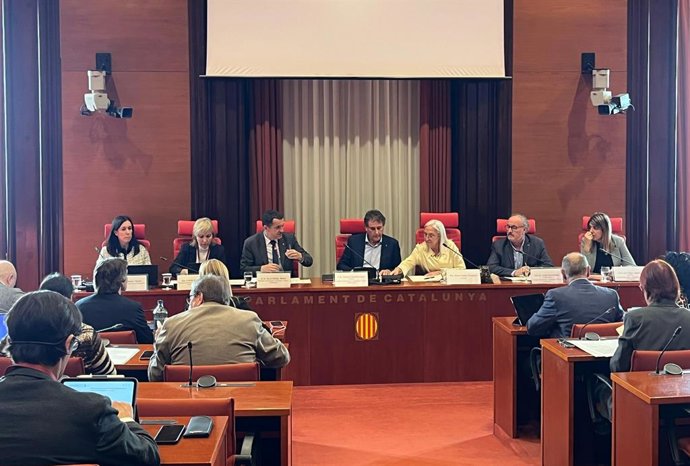 La comissió de la Conselleria al Parlament sobre la situació a Catalunya amb els casos de DNC