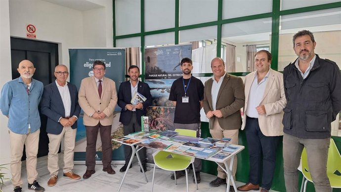 El subdelegado de la Junta de Andalucía en el Campo de Gibraltar, Javier Ros, en las IV Jornadas de Productos y Productores en el Parque Natural del Estrecho.