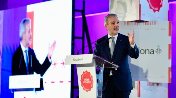 El alcalde de Barcelona, Jaume Collboni, en la entrega de los Premis Comerç