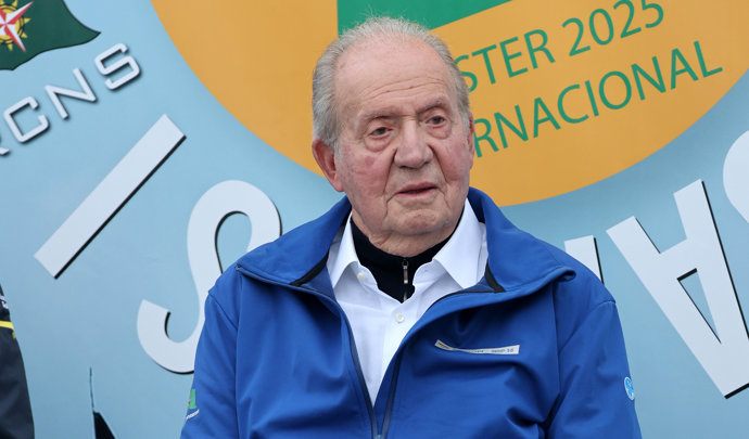 Don Juan Carlos de Borbón durante la ceremonia de entrega de premios de la X Regata Rey Juan Carlos-El Corte Inglés Máster