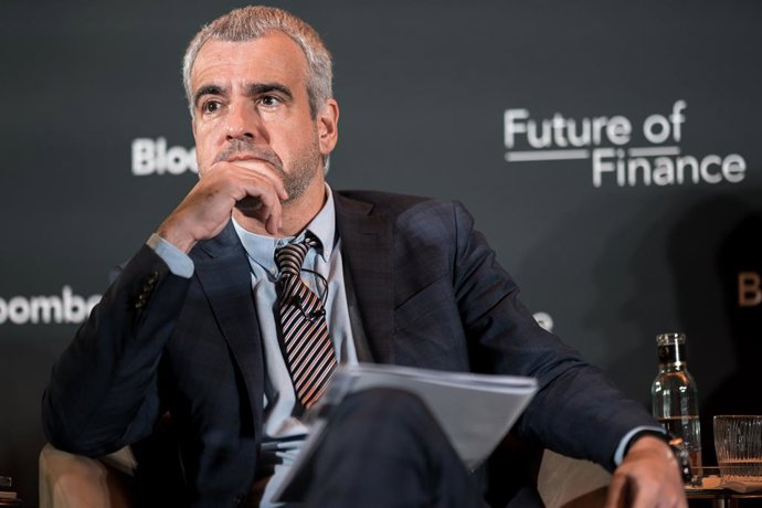 El presidente y Consejero delegado de Aena, Maurici Lucena, interviene durante el foro de Bloomberg "Futuro de las Finanzas: Perspectivas Económicas de España 2025", a 8 de octubre de 2025, en Madrid (España). 