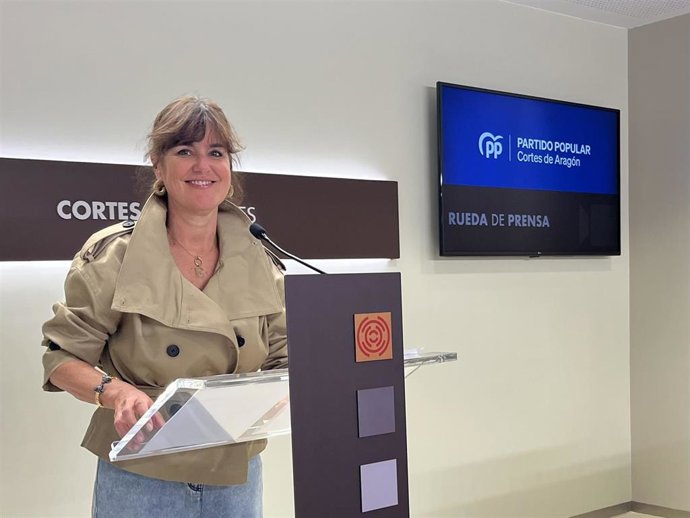 La portavoz de Educación del grupo del PP de las Cortes de Aragón, Elena Allué.