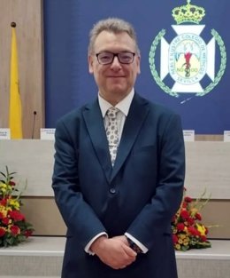 José Manuel Araújo, médico del Área Sanitaria Sur, reconocido como 'Médico Ilustre' por el Colegio de Médicos de Sevilla