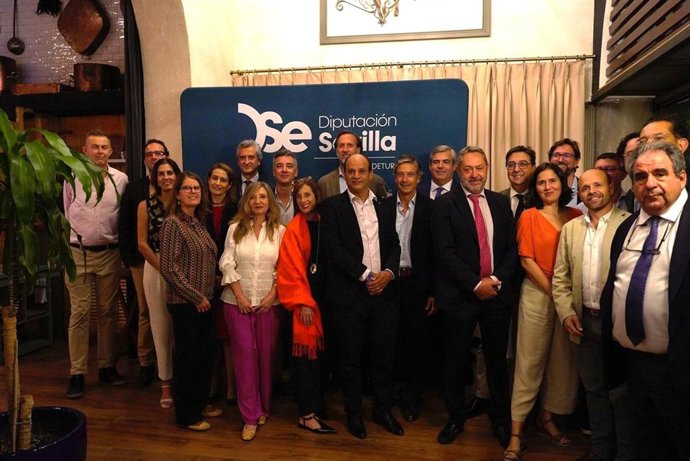 La provincia muestra su potencial a la prensa internacional en una 'fam trip'.