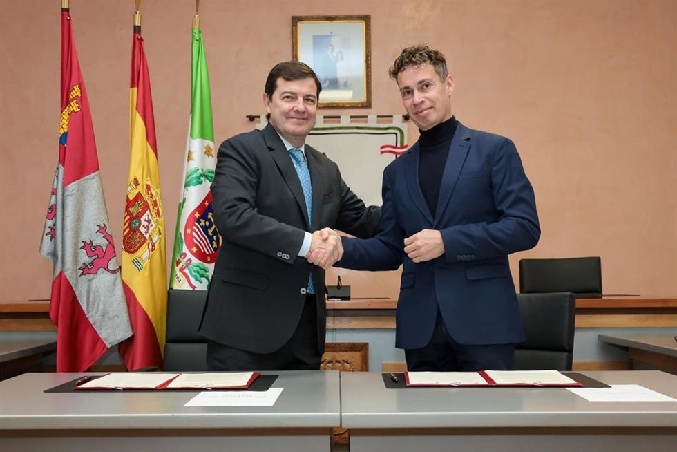 Mañueco y el alcalde de Villablino., Mario Rivas.