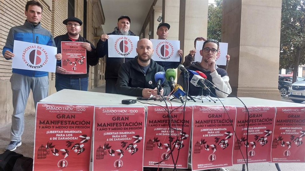 Rueda de prensa de la Plataforma 'Los 6 de Zaragoza'.