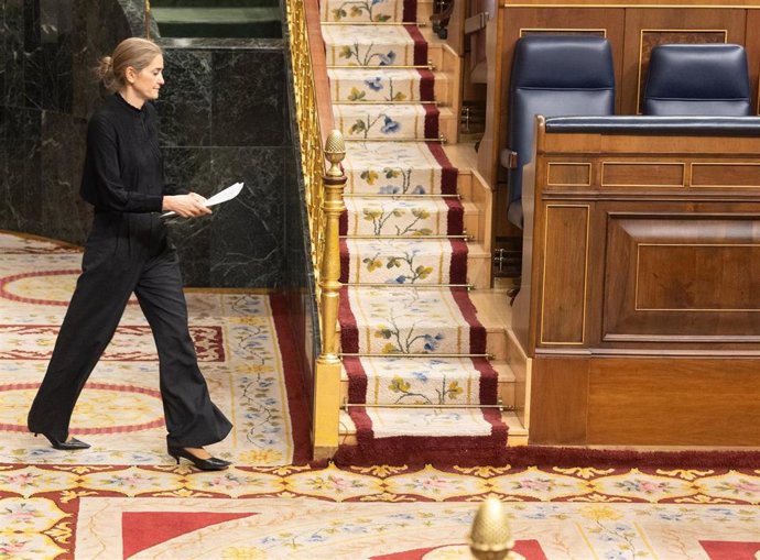 La vicepresidenta tercera y ministra para la Transición Ecológica, Sara Aagesen, durante una sesión de control, en el Congreso de los Diputados, a 29 de octubre de 2025, en Madrid (España). 
