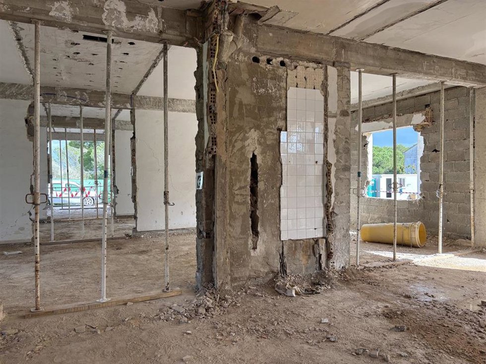 Obras de la escuela oficial de Idiomas de Ibiza