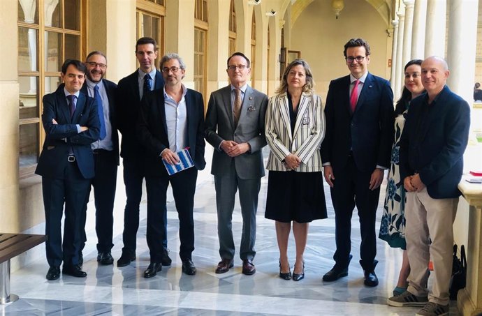 El fiscal europeo Ignacio de Lucas Martín, junto con el fiscal superior de la Región de Murcia, José Luis Díaz; la decana de la Facultad de Derecho, Francisca Ferrando; y el titular de la Cátedra Jean Monnet TEULP, Juan Jorge Piernas