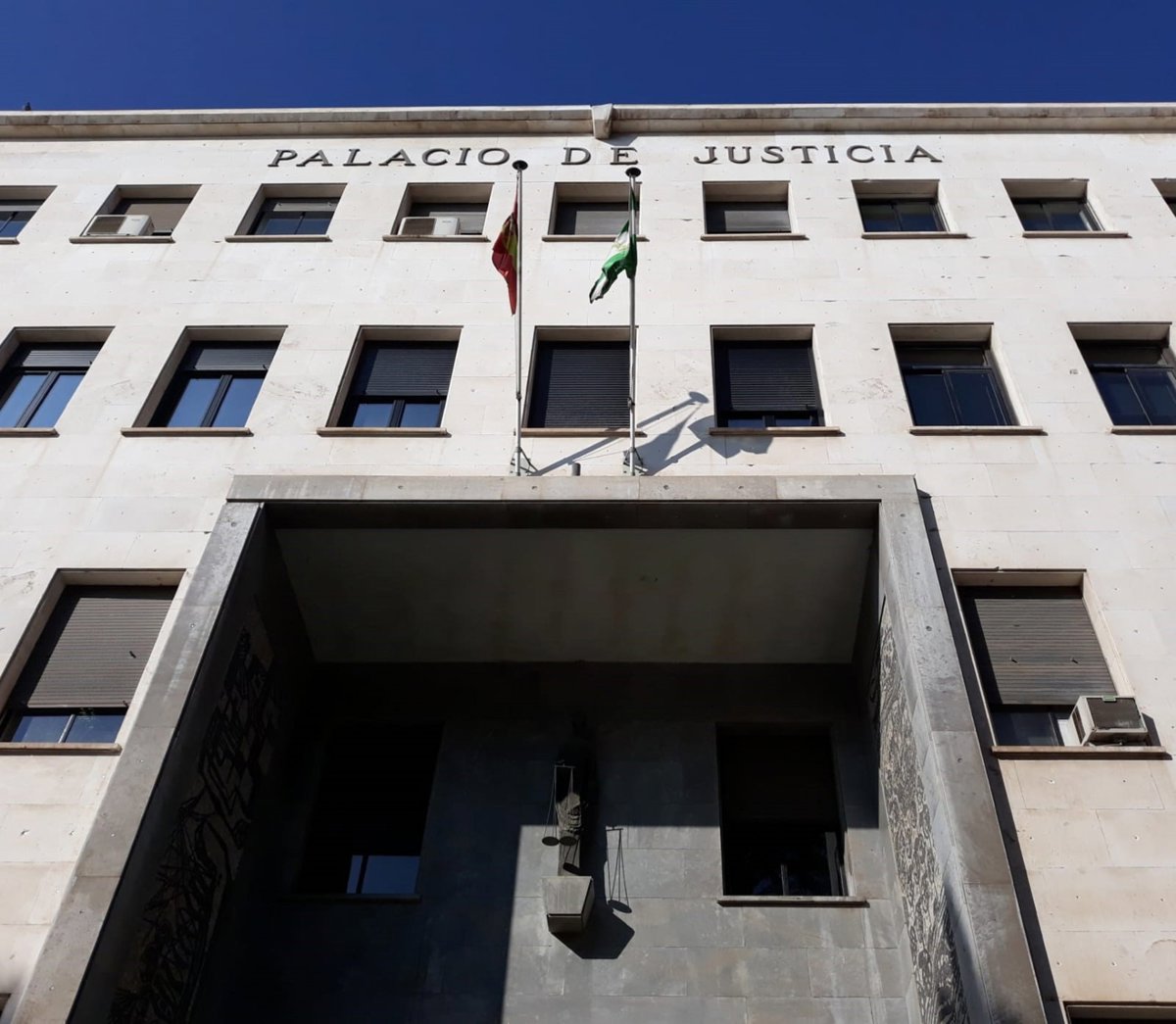 Condenas de hasta tres años de cárcel para 19  transfers  clandestinos de migrantes llegados en patera a Almería y Cádiz