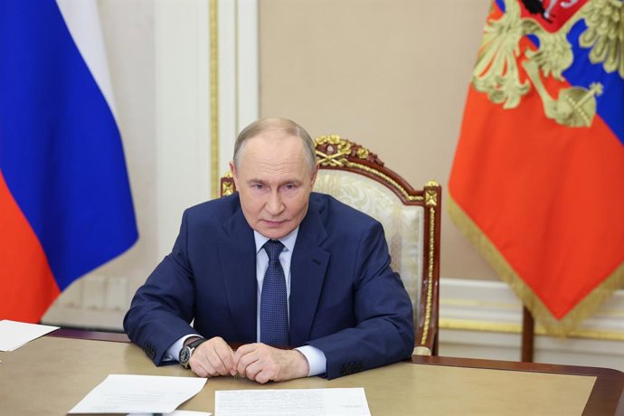 O presidente russo Vladimir Putin durante uma reunião por videoconferência com o governo russo no Kremlin.