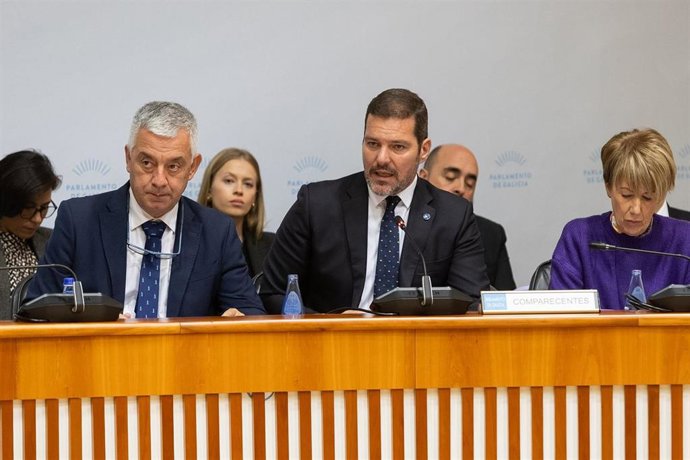 El conselleiro de Cultura, Lingua e Xuventude, José López Campos, comparece en la Comisión de Economía, Facenda e Orzamentos en el Parlamento de Galicia.