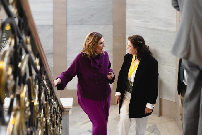 Lucía Méndez (d) y Ángeles Armisén.