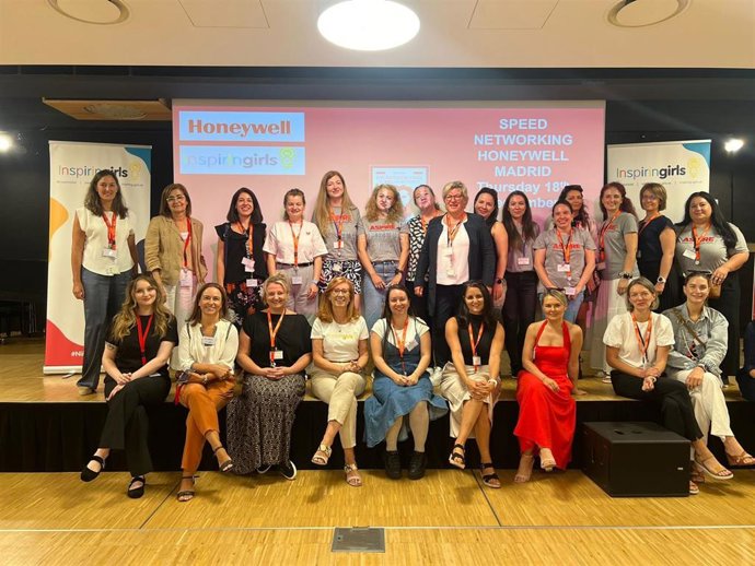 'Vuelta Al Cole', De La Fundación Inspiring Girls, Arranca Con Una Actividad Para Inspirar Nuevas Generaciones