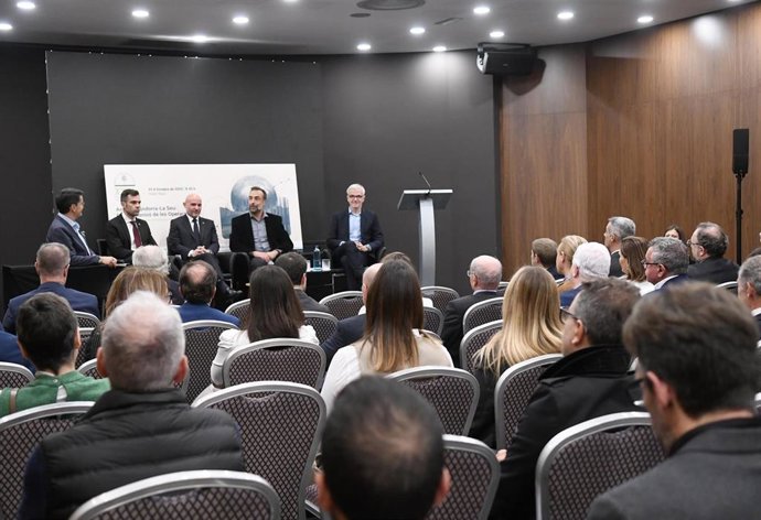 Un instante del Ciclo organizado por la Empresa Familiar Andorrana.