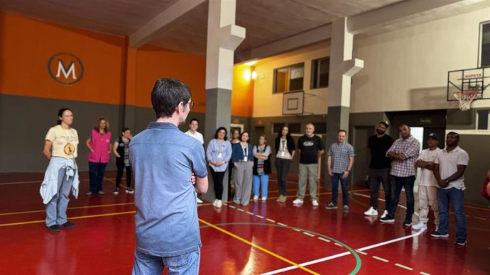 Proyecto de la Fundación Gomaespuma y los voluntarios de La Cantina, en colaboración con LEROY MERLIN, para la rehabilitación del Colegio Vamar, en la localidad de Alfafar