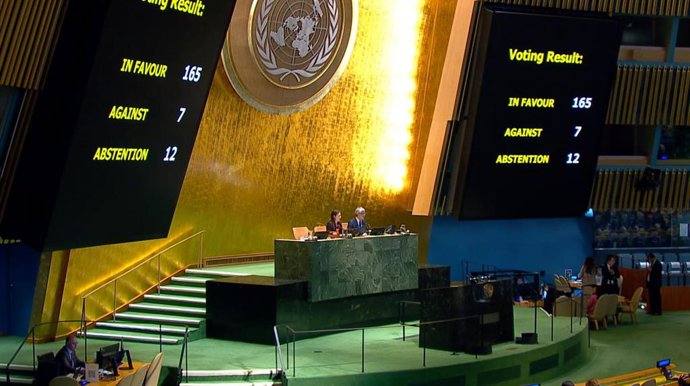 La Asamblea General de la ONU adopta una resolución que pide el fin del embargo de EEUU a Cuba