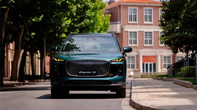 Lepas presenta su plataforma 'LET' de 800 voltios para sus modelos eléctricos e híbridos enchufables.