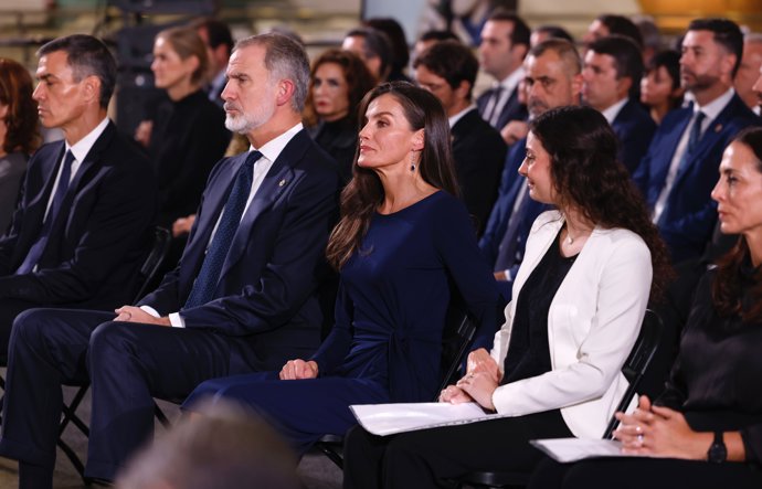 El Rey Felipe VI y la Reina Letizia presiden el homenaje a las víctimas de la dana, en el Museo de las Ciencias Príncipe Felipe, a 29 de octubre de 2025, en Valencia, Comunidad Valenciana (España).