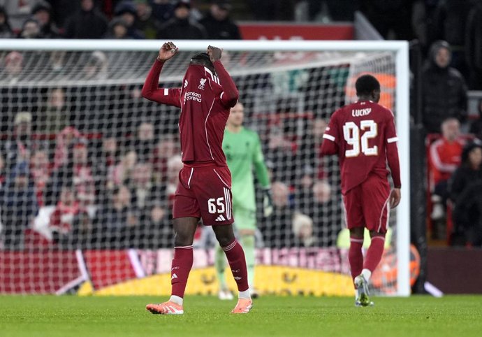 29 October 2025, United Kingdom, Liverpool: Liverpool's Amara Nallo reacts after being shown a red card during the English Carabao Cup fourth round soccer match between Liverpool and Crystal Palace at Anfield. Photo: Peter Byrne/PA Wire/dpa